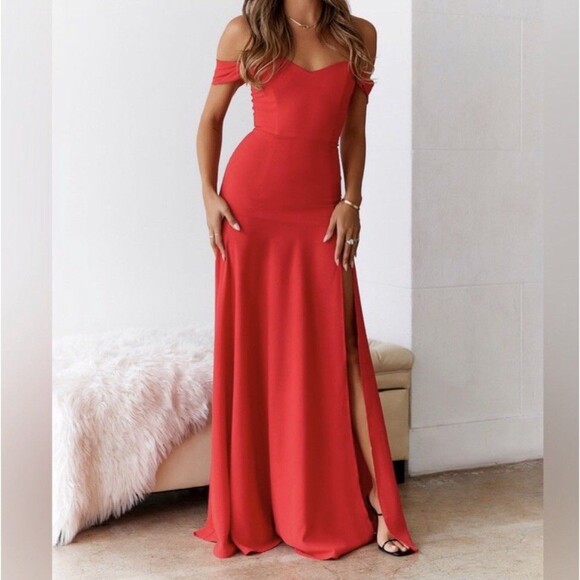Dear Emilia Blushing Cinderella Hello Molly Maxi Dress Red Small Formal NWT - Picture 2 of 12